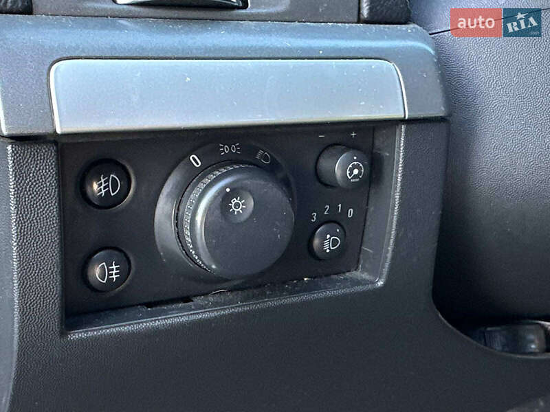 Седан Opel Vectra 2007 в Львове