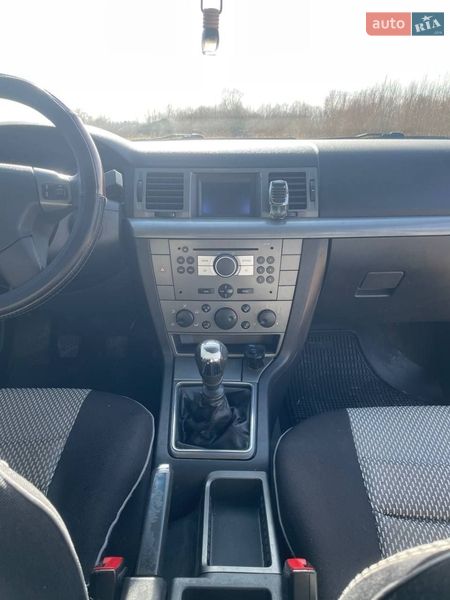 Седан Opel Vectra 2005 в Жидачове