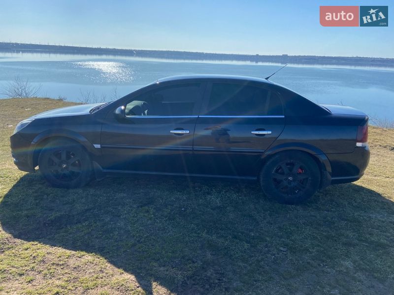 Седан Opel Vectra 2006 в Латовке