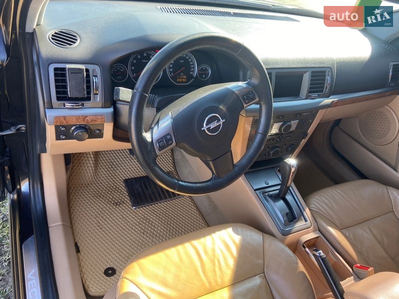 Седан Opel Vectra 2006 в Латовке