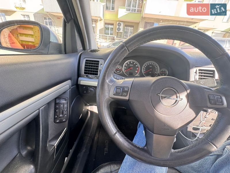Седан Opel Vectra 2008 в Киеве