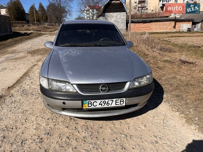 Седан Opel Vectra 1996 в Болехове