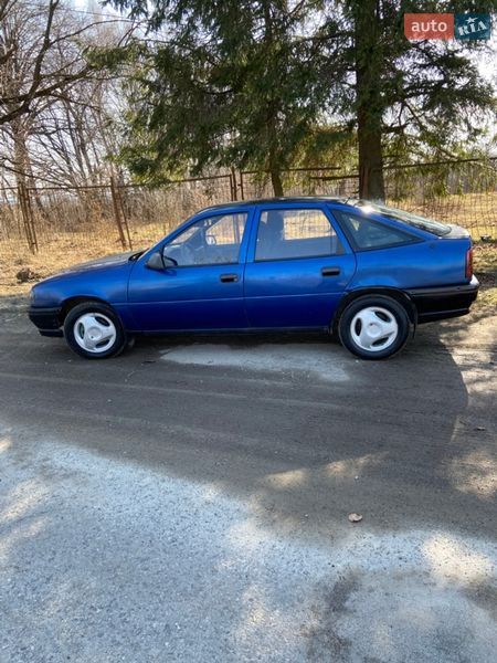 Лифтбек Opel Vectra 1991 в Самборе
