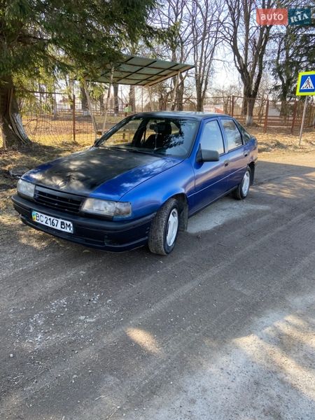 Лифтбек Opel Vectra 1991 в Самборе