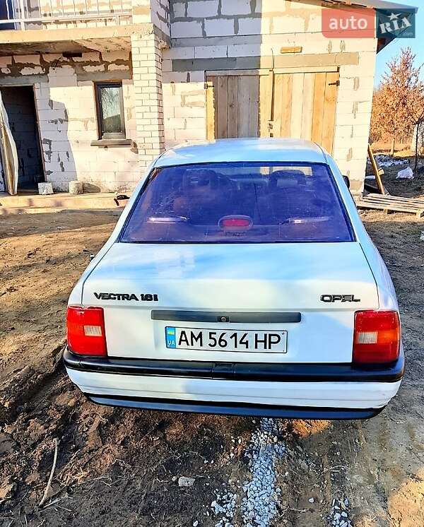 Седан Opel Vectra 1989 в Житомире