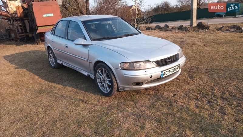 Седан Opel Vectra 2001 в Горохові