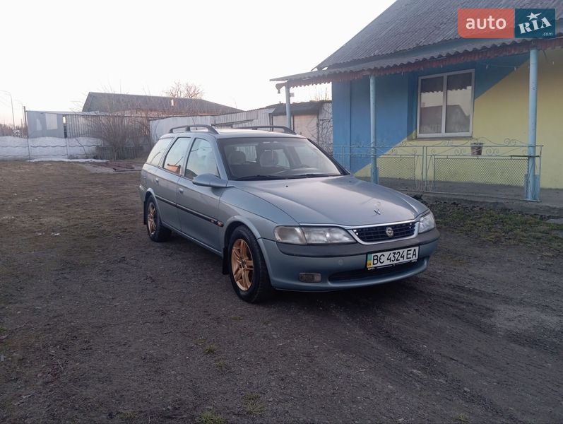 Универсал Opel Vectra 1996 в Дубно