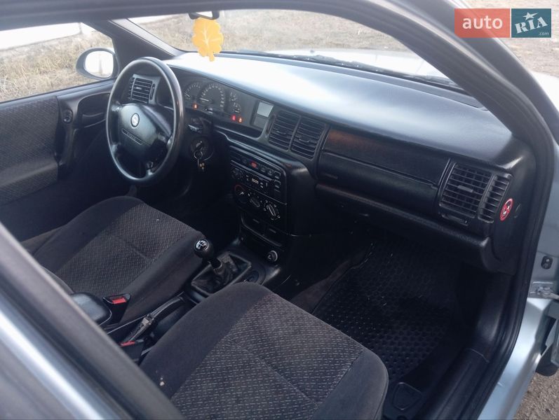 Универсал Opel Vectra 1996 в Дубно