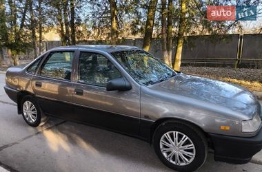 Седан Opel Vectra 1989 в Надворной