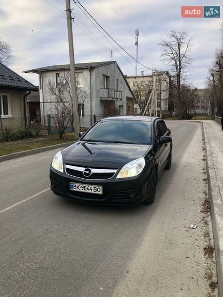 Седан Opel Vectra 2008 в Ровно