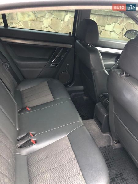 Седан Opel Vectra 2008 в Ровно