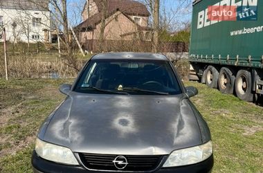 Лифтбек Opel Vectra 1997 в Жовтанцах