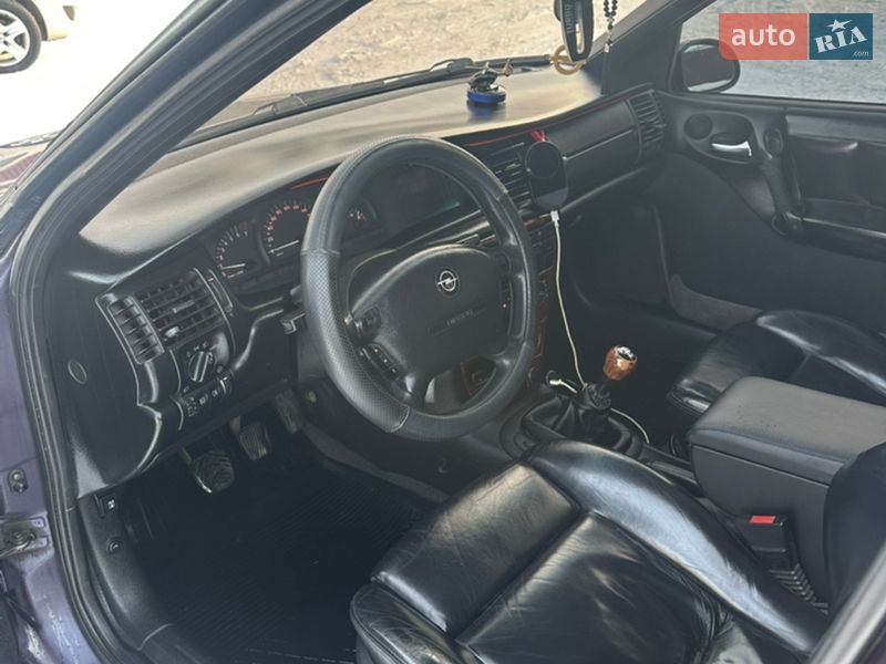 Седан Opel Vectra 1997 в Тернополе