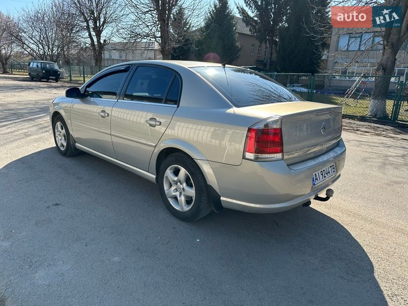 Седан Opel Vectra 2007 в Миронівці