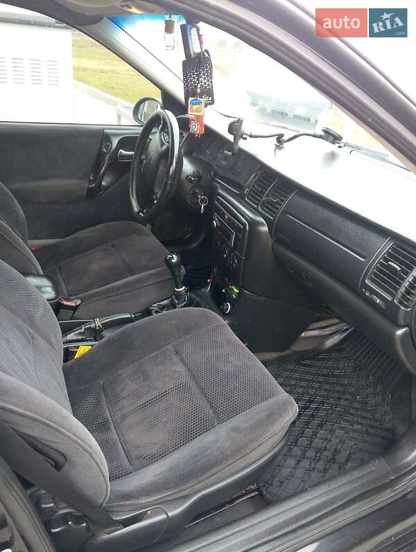 Универсал Opel Vectra 2001 в Буске