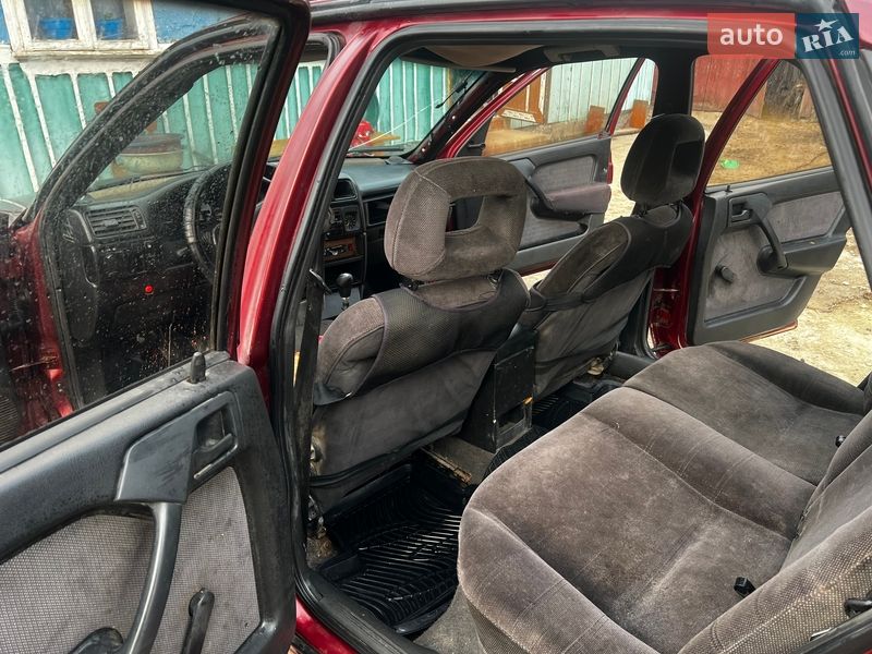 Седан Opel Vectra 1992 в Корытном