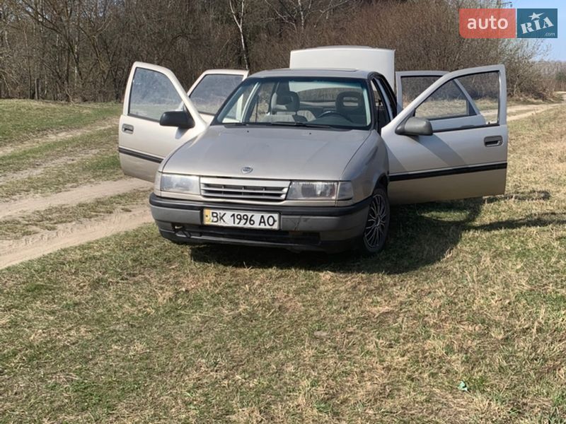 Седан Opel Vectra 1990 в Ковеле фото 8 Седан Opel Vectra 1990 в Ковеле