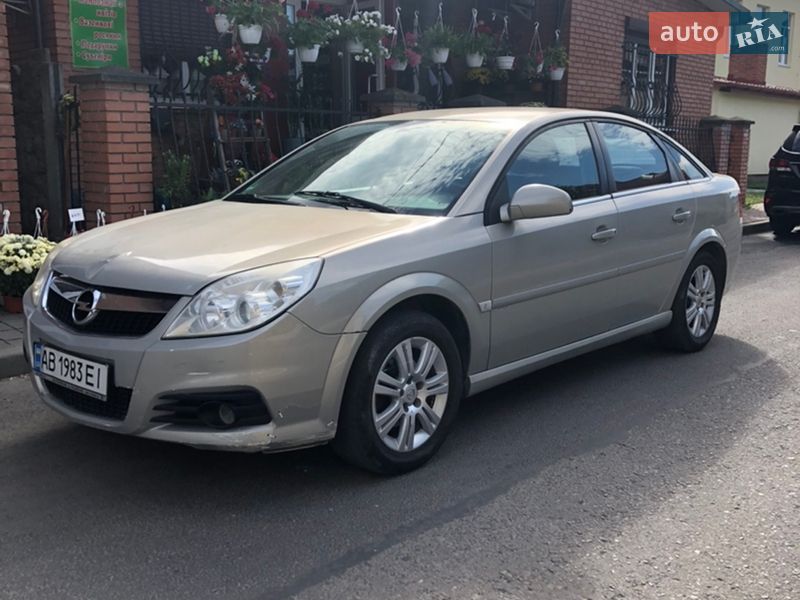Седан Opel Vectra 2006 в Новом Ярычеве
