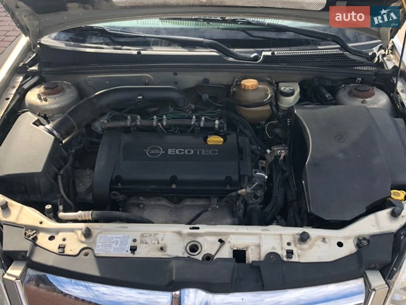 Седан Opel Vectra 2006 в Новом Ярычеве