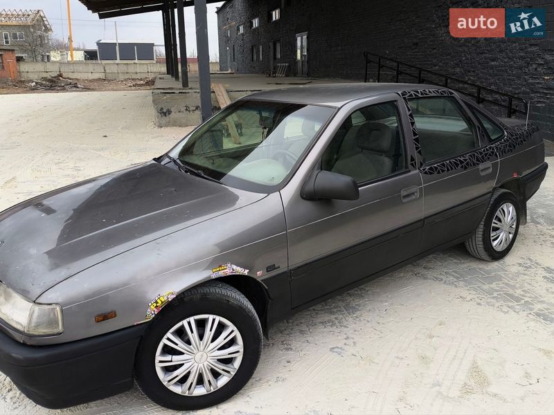 Седан Opel Vectra 1989 в Надворной