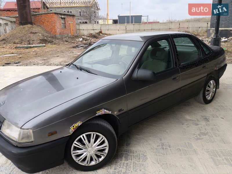 Седан Opel Vectra 1989 в Надворной