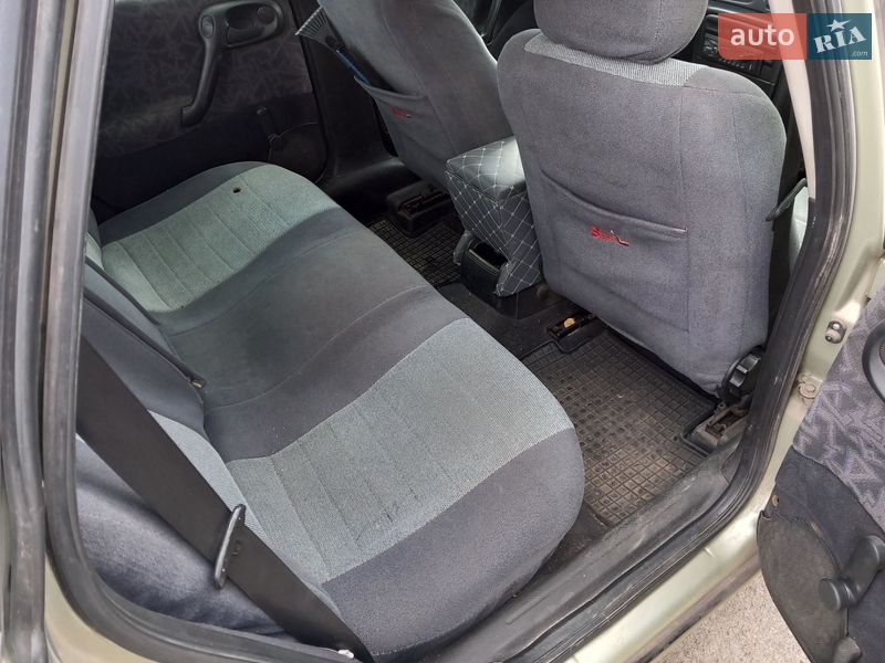 Ліфтбек Opel Vectra 1996 в Дніпрі
