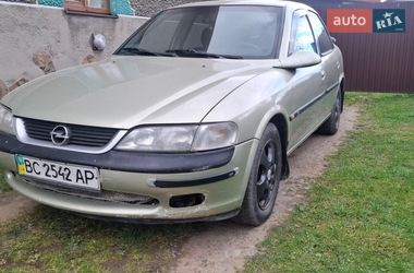Седан Opel Vectra 1998 в Стрию