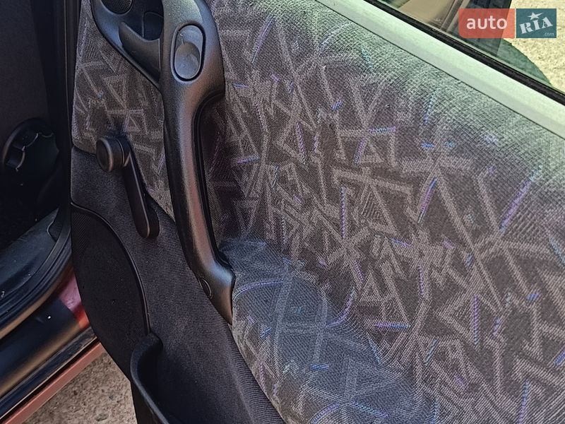 Седан Opel Vectra 1997 в Чернігові