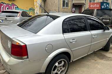 Седан Opel Vectra 2004 в Киеве