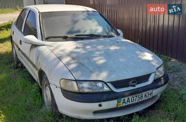 Седан Opel Vectra 1996 в Киеве