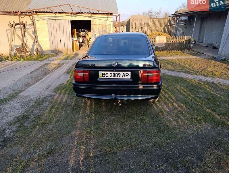 Седан Opel Vectra 1995 в Золочеві