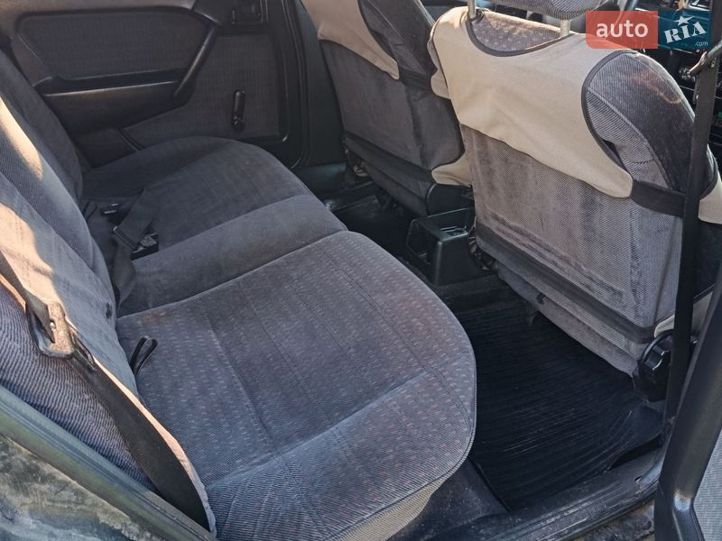 Седан Opel Vectra 1995 в Березанці