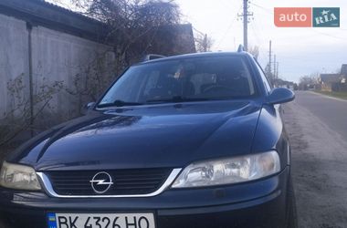 Универсал Opel Vectra 2001 в Дубровице