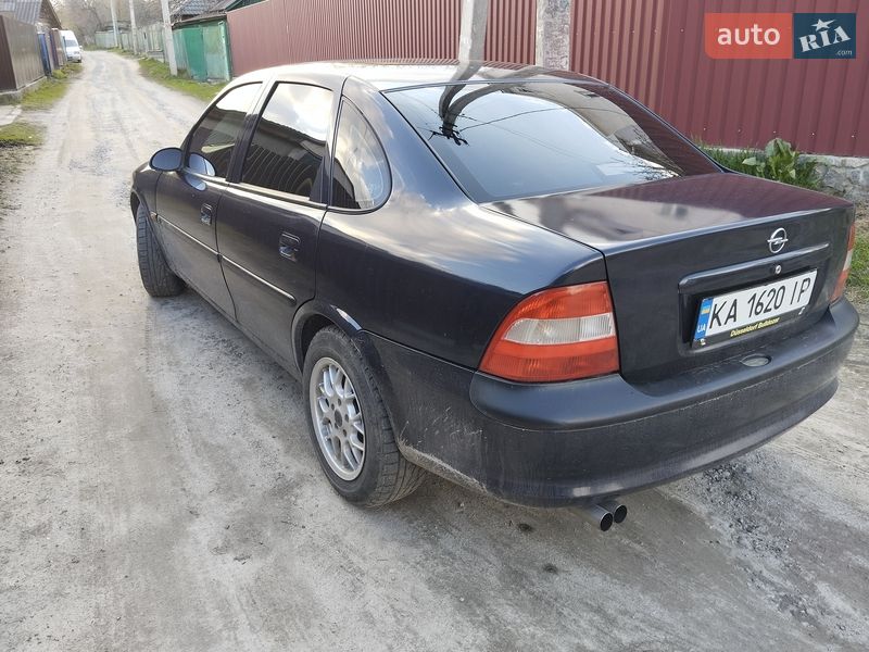 Седан Opel Vectra 1997 в Киеве