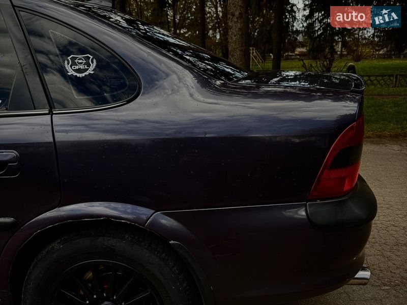 Седан Opel Vectra 1997 в Христиновке