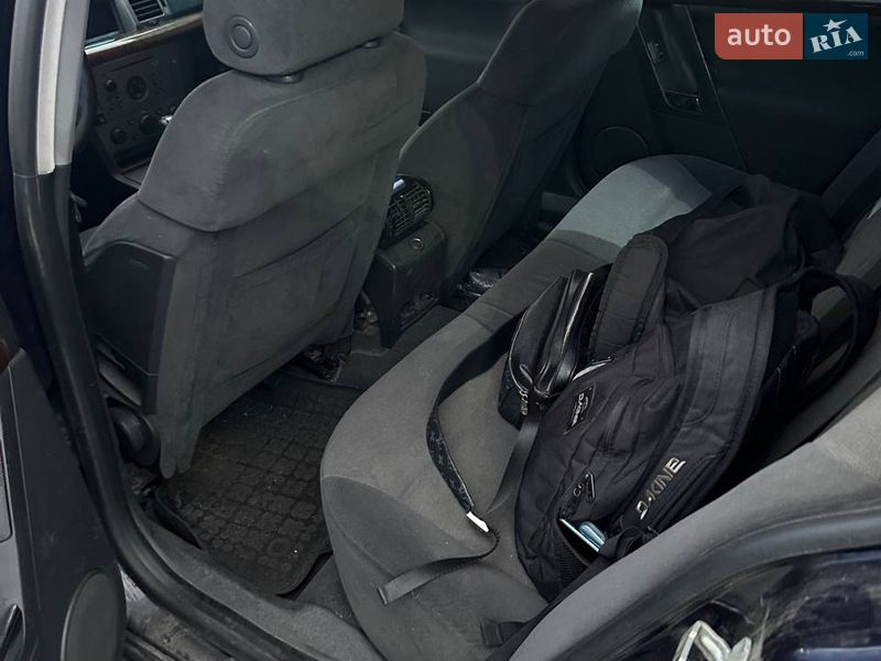 Седан Opel Vectra 2004 в Обухові