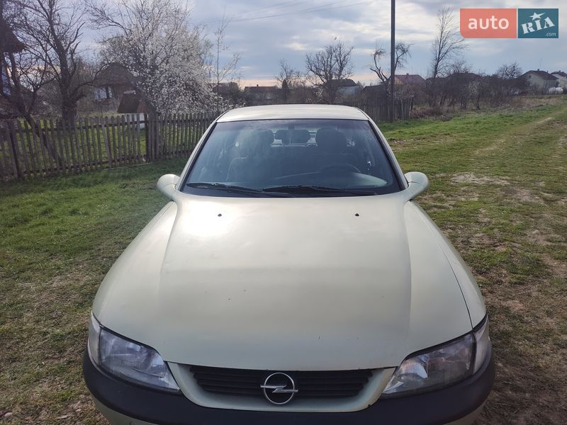 Седан Opel Vectra 1996 в Дрогобичі