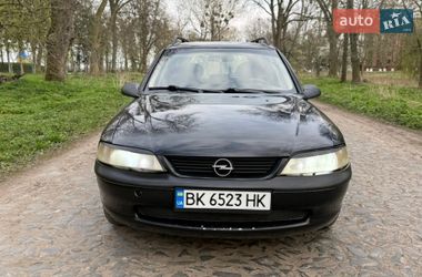 Універсал Opel Vectra 1999 в Млиніві