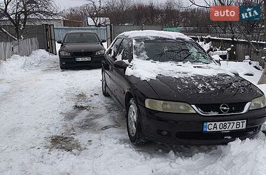 Лифтбек Opel Vectra 2000 в Обухове