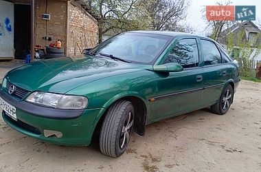 Лифтбек Opel Vectra 1996 в Звенигородке