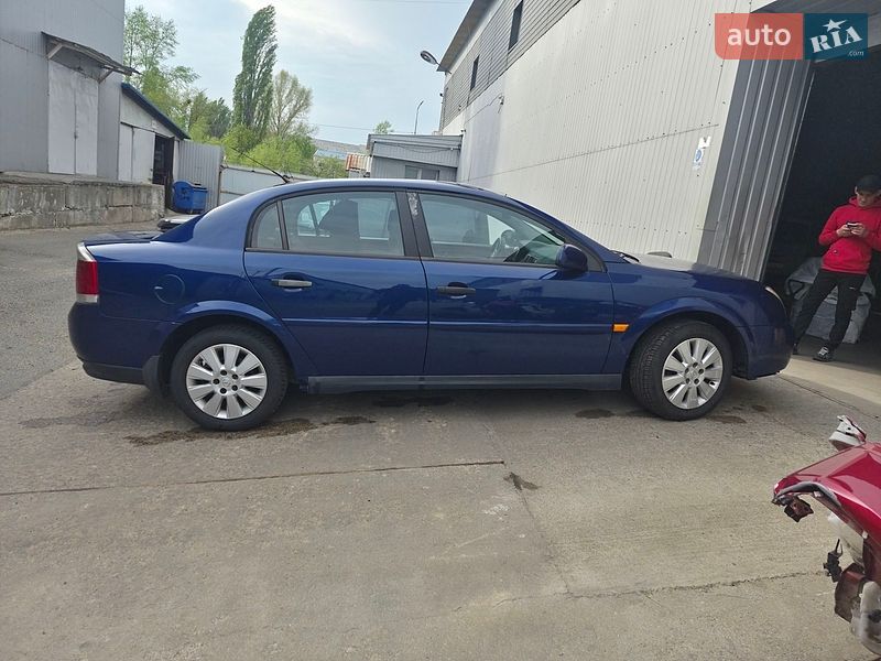 Седан Opel Vectra 2003 в Киеве