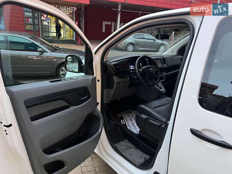 Мінівен Opel Vivaro-e 2020 в Львові