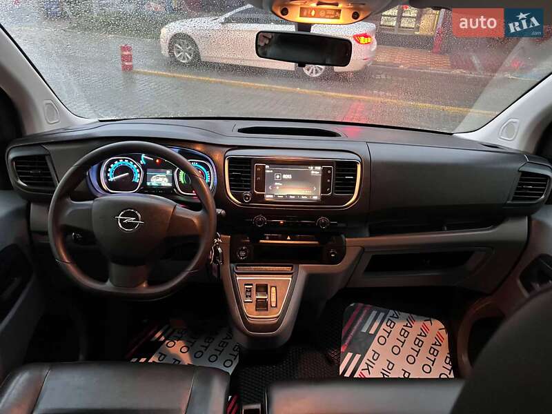 Мінівен Opel Vivaro-e 2020 в Львові