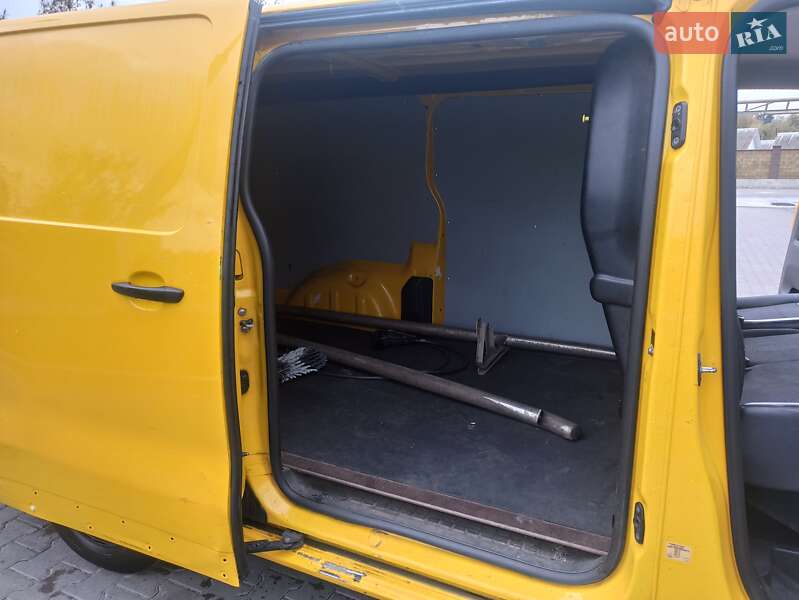 Грузовой фургон Opel Vivaro-e 2021 в Дубно