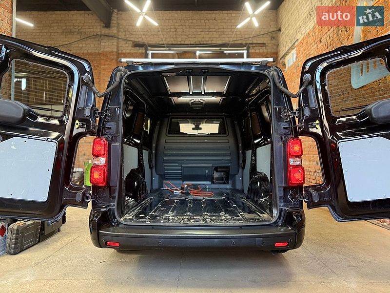 Opel Vivaro-e 2021