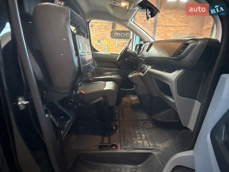 Вантажний фургон Opel Vivaro-e 2021 в Житомирі