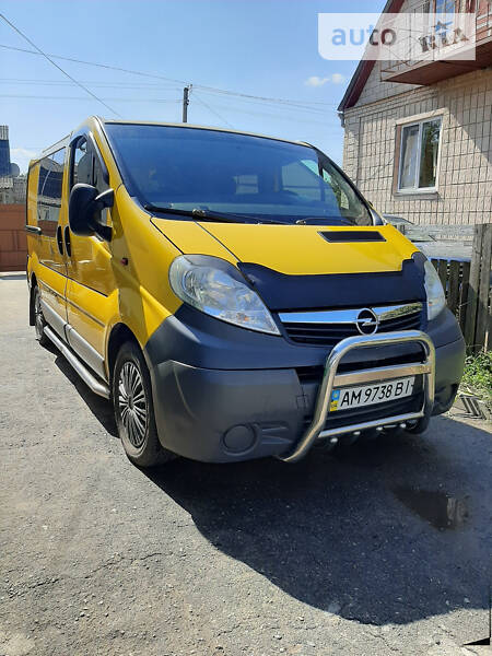 Opel Vivaro груз.-пасс.