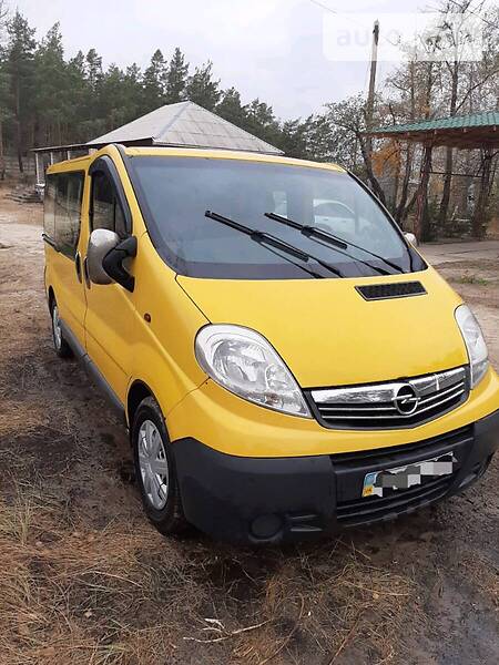 Opel Vivaro пасс.