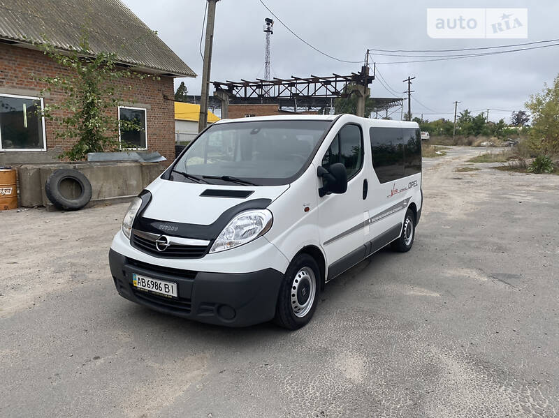 Opel Vivaro пасс.
