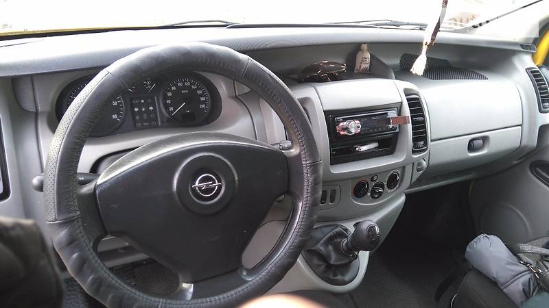 Мінівен Opel Vivaro 2004 в Володимирці